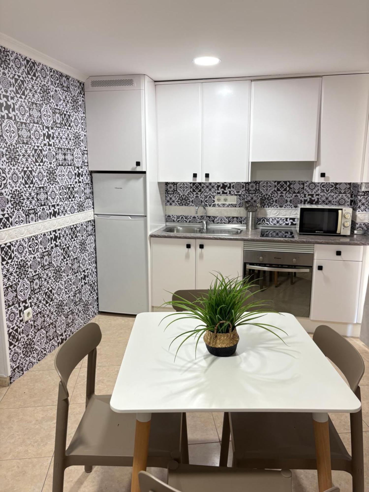 Apartamentos Carmela Benidorm Buitenkant foto