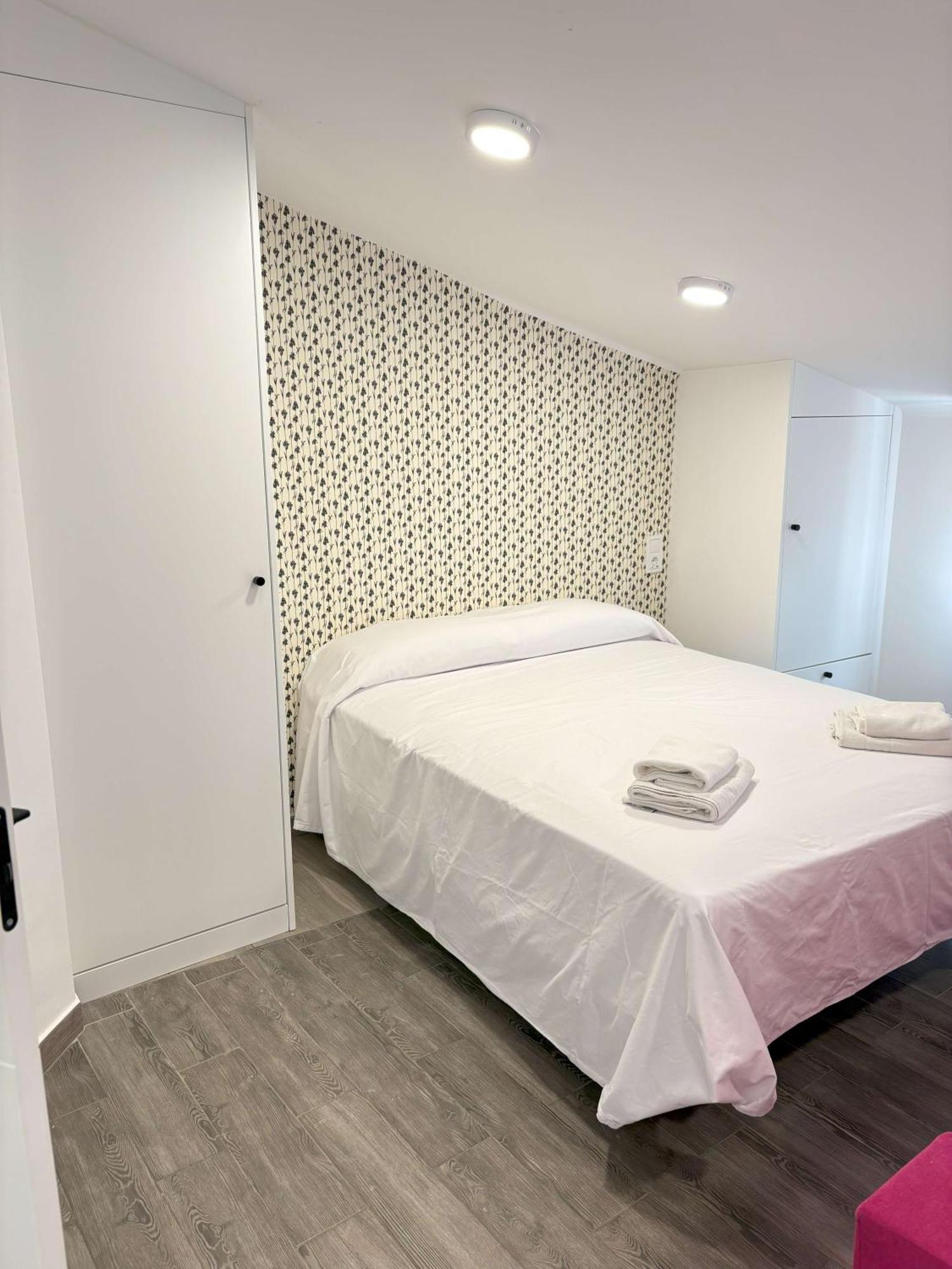 Apartamentos Carmela Benidorm Buitenkant foto