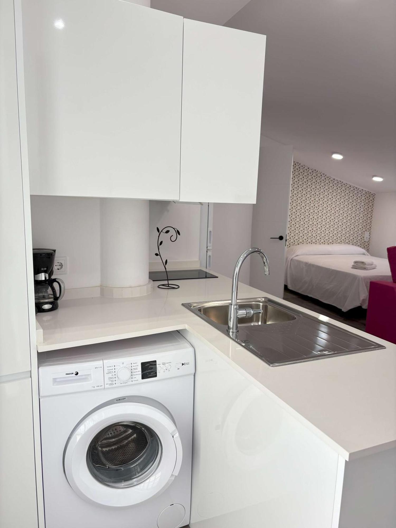 Apartamentos Carmela Benidorm Buitenkant foto