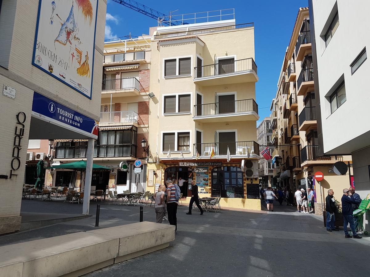 Apartamentos Carmela Benidorm Buitenkant foto